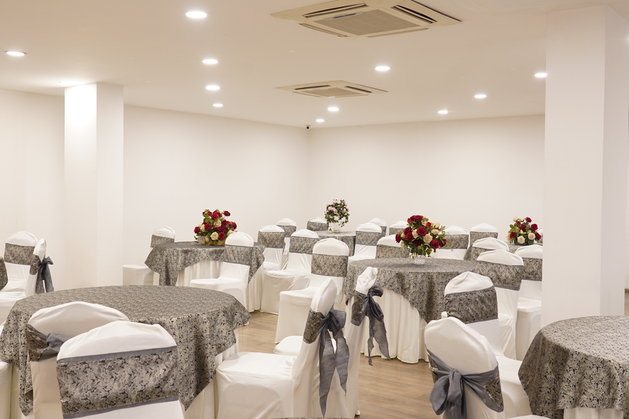 Enkay Residency Sec 15,Old Gurgaon>>Gurugram,3 star