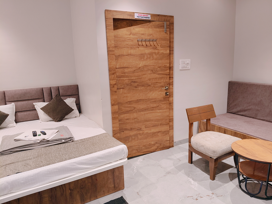 hotel pragati inn