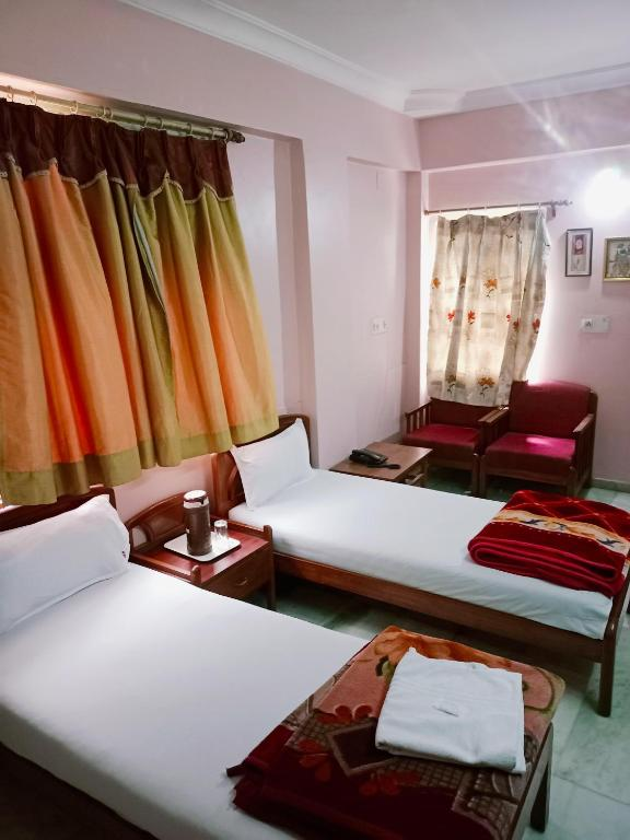 Jai Radhe Hotel,,3 star