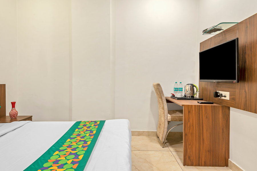 treebo elegant palace