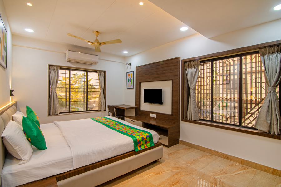 treebo petals suites and banquet new town