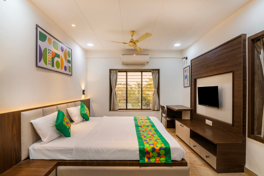 treebo petals suites and banquet new town