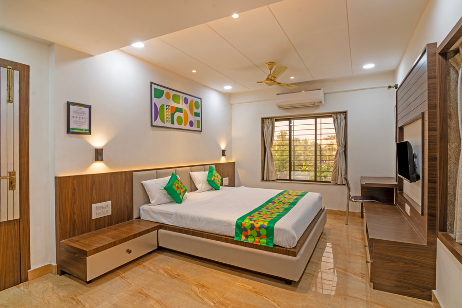 treebo petals suites and banquet new town