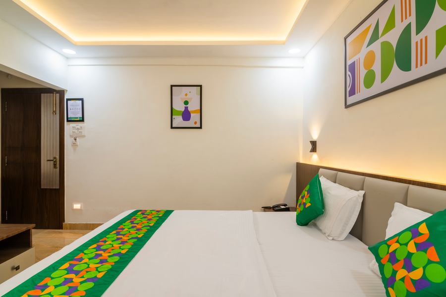 treebo petals suites and banquet new town