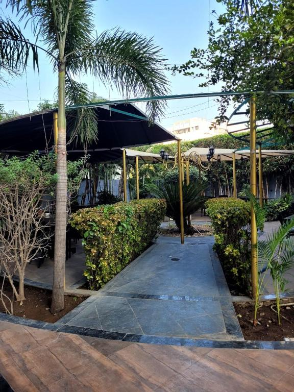 Hotel Nisarga, Chhatrapati Sambhajinagar,,3 star