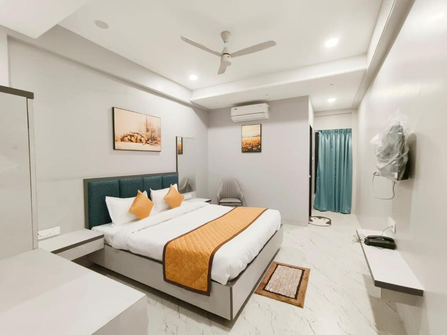 hotel nisarga chhatrapati sambhajinagar