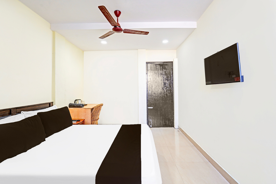 collection o guduvancheri railway station