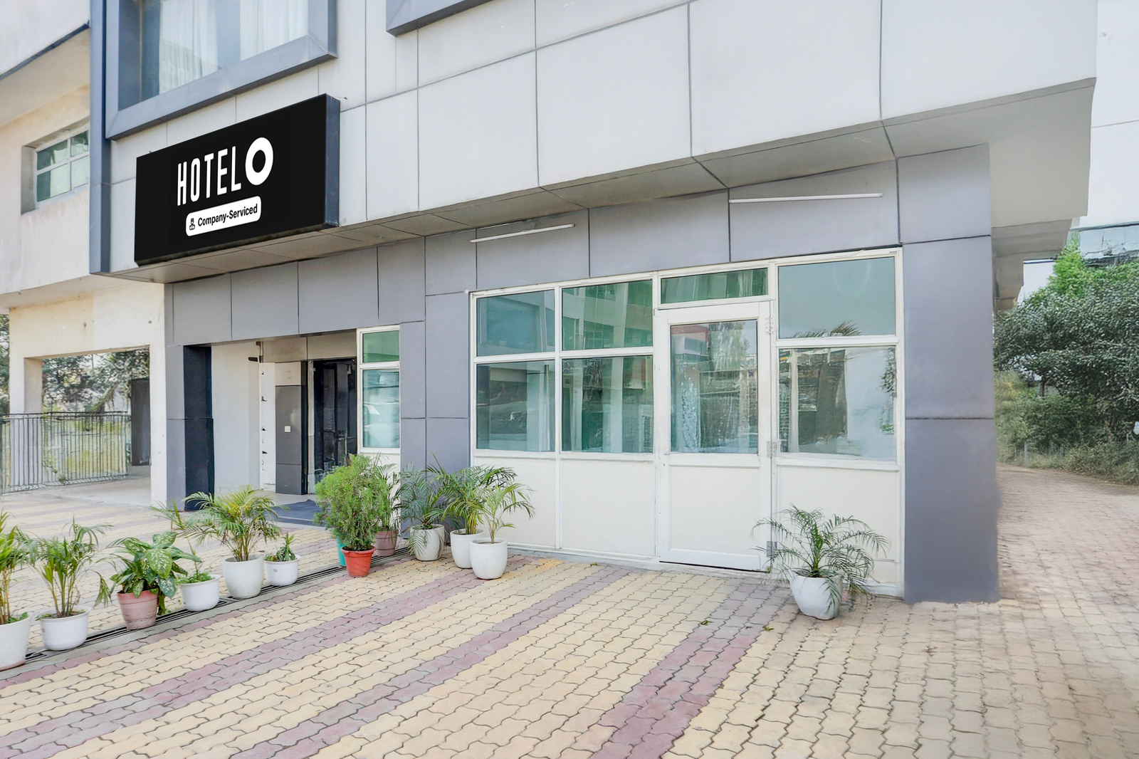 super hotel o lohgarh road zirakpur formerly jb plaza