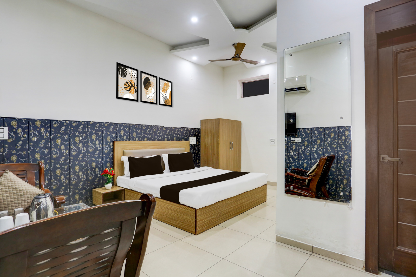 super hotel o lohgarh road zirakpur formerly jb plaza