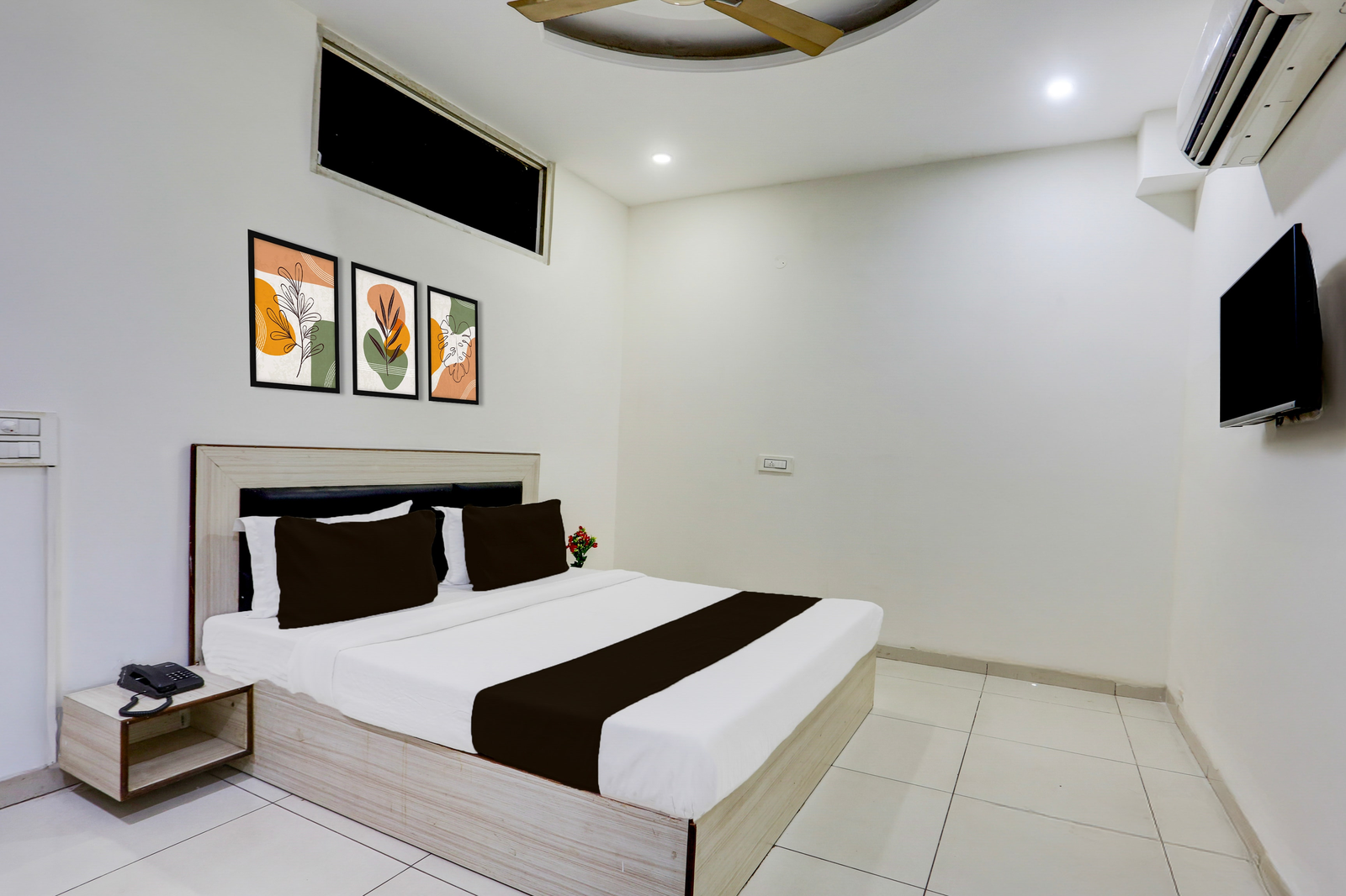 super hotel o lohgarh road zirakpur formerly jb plaza