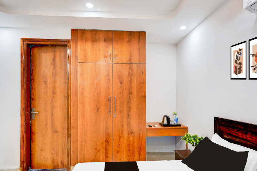 super townhouse sector 143b noida