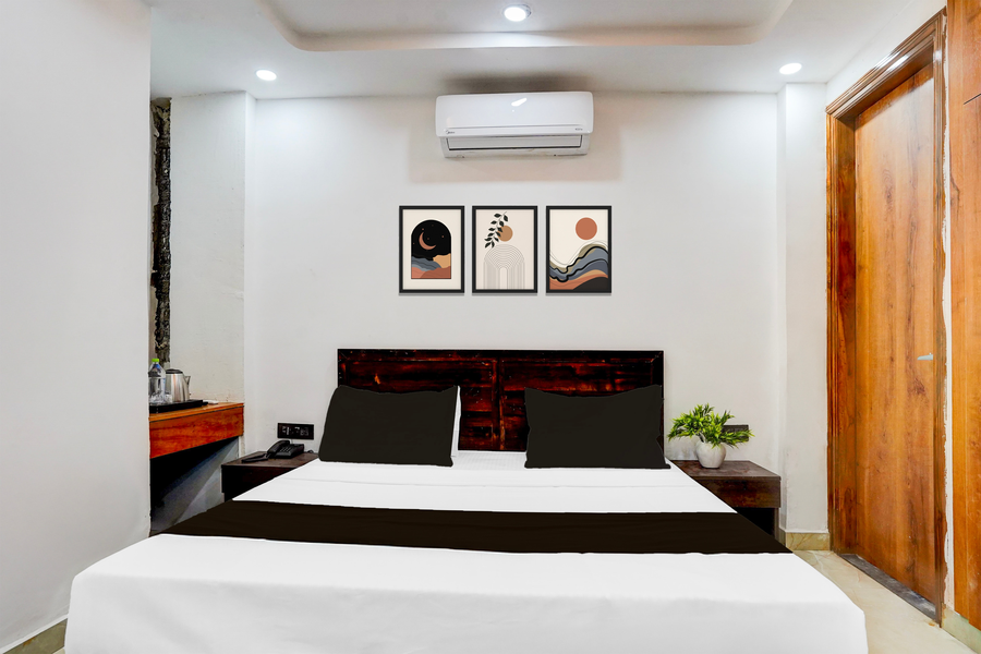super townhouse sector 143b noida