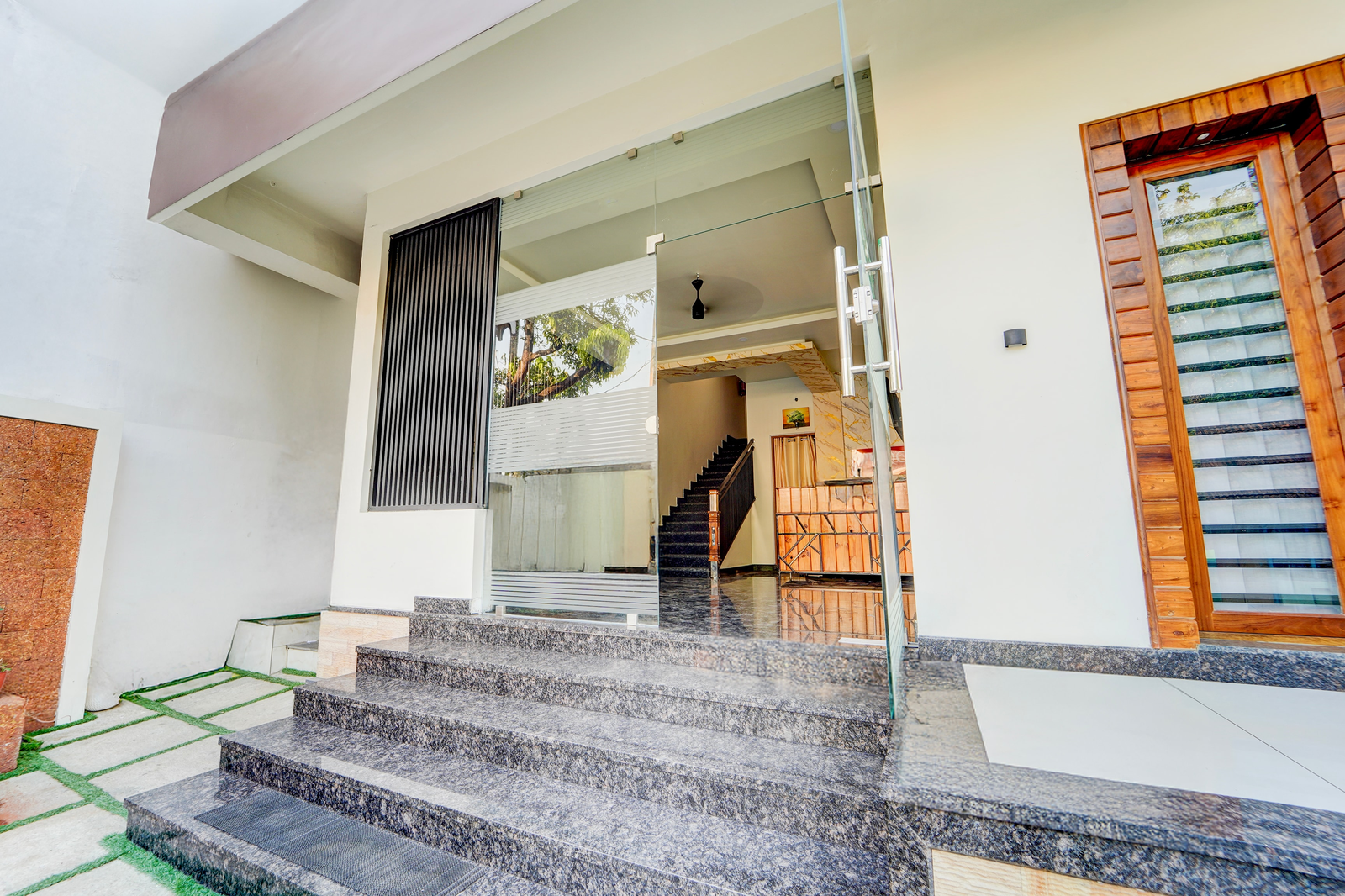 Super Townhouse Kalady Near Airport,,4 star