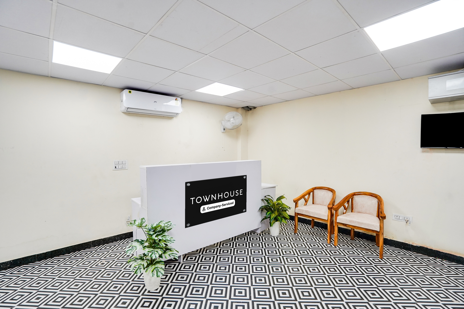 super townhouse sector 121 noida