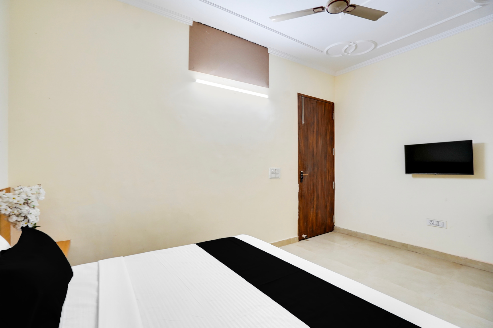 super townhouse sector 121 noida