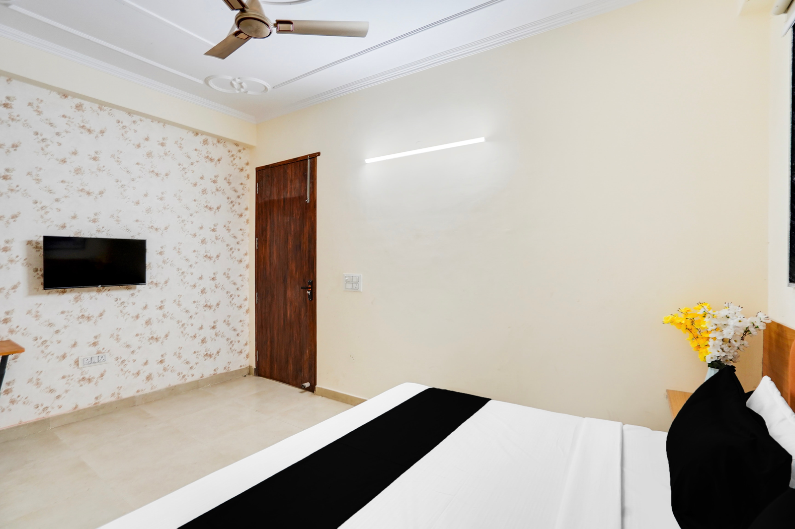 super townhouse sector 121 noida
