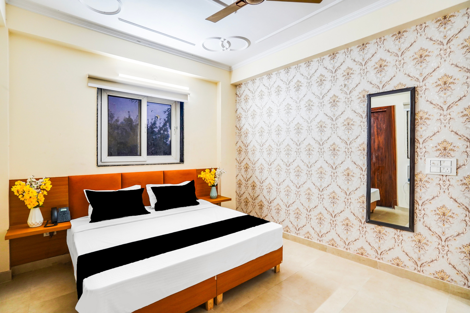 super townhouse sector 121 noida