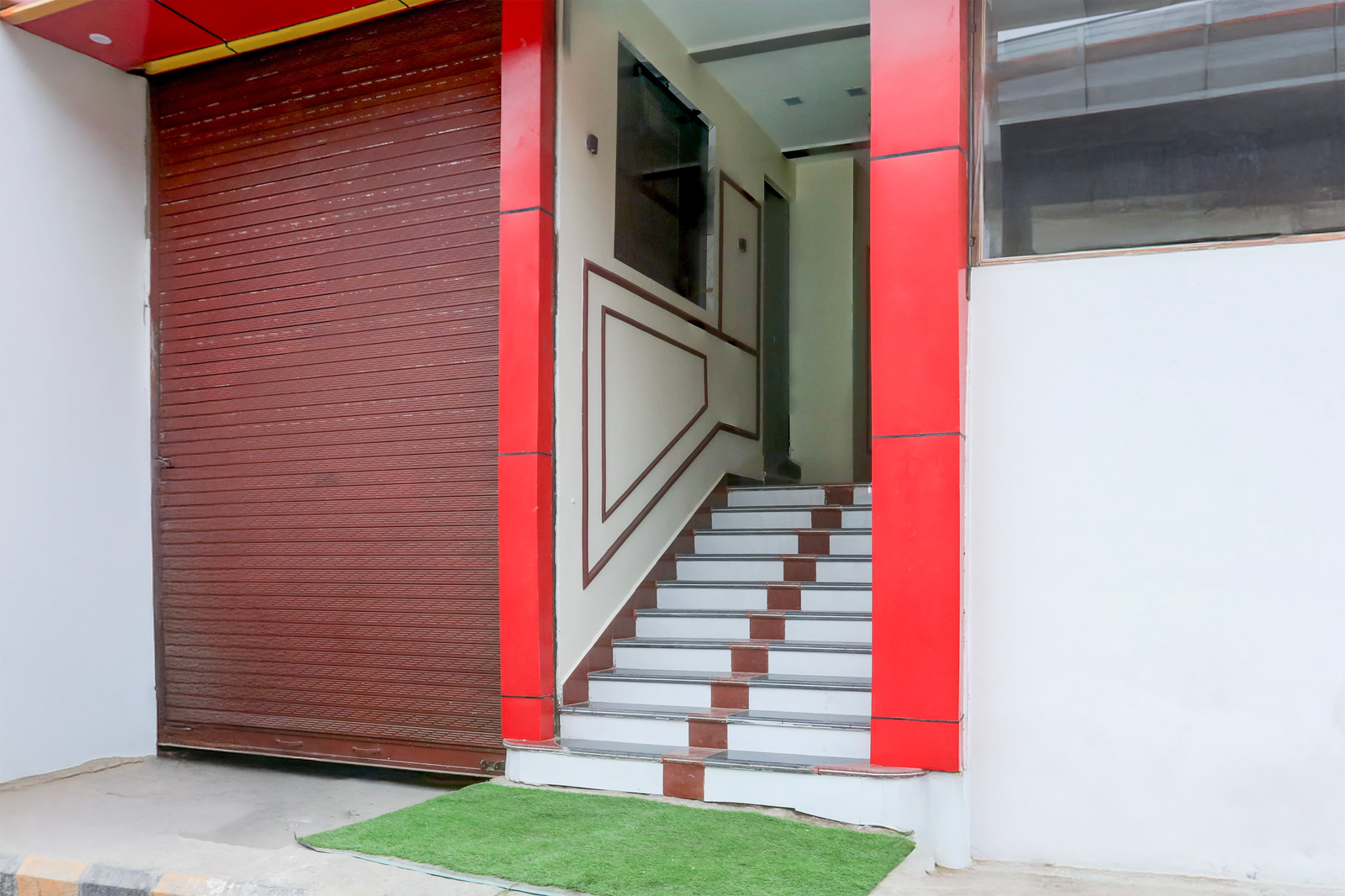 Hotel O Om Prakash Sabhasad Nagar,,3 star