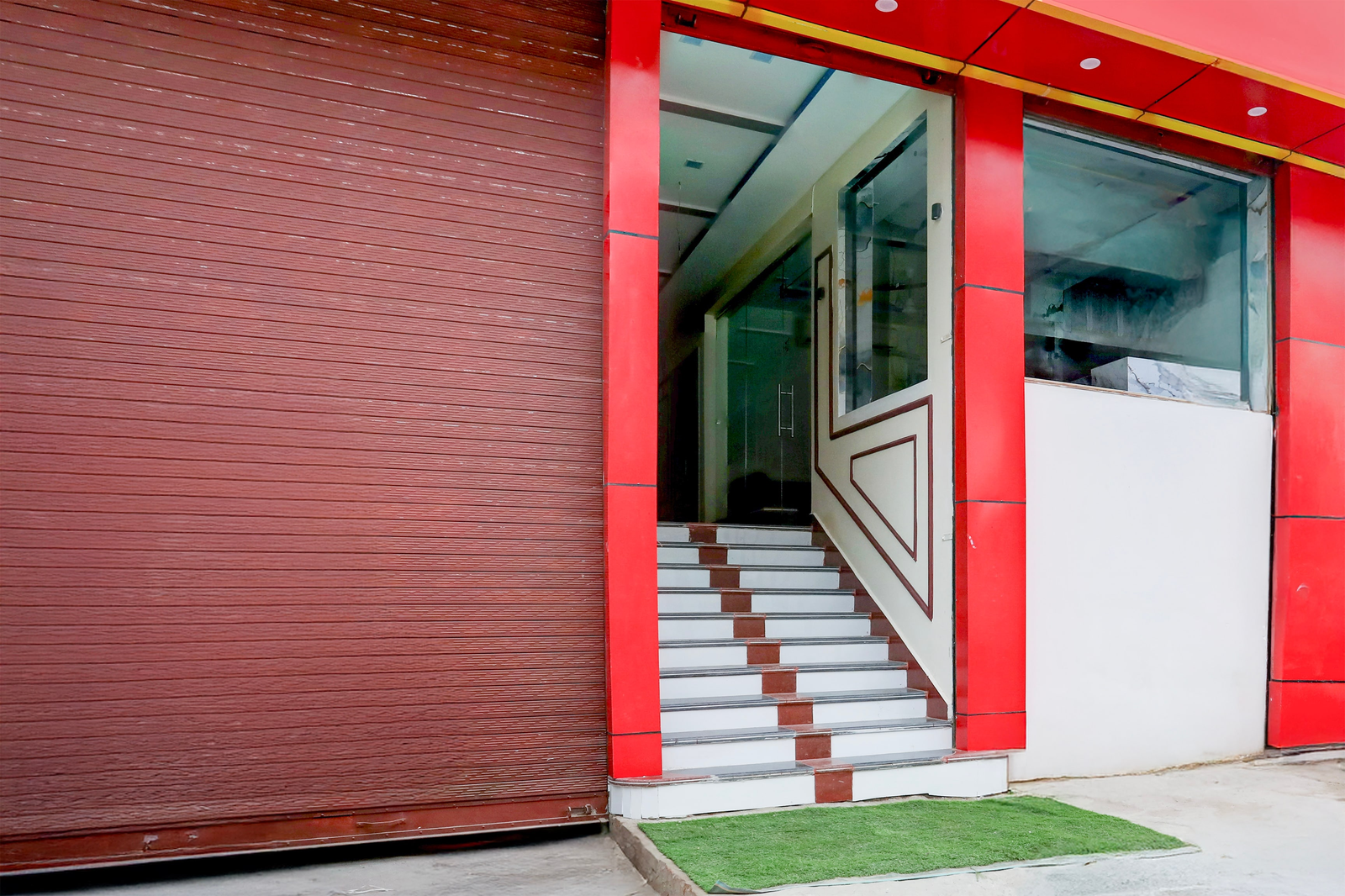 Hotel O Om Prakash Sabhasad Nagar,,3 star