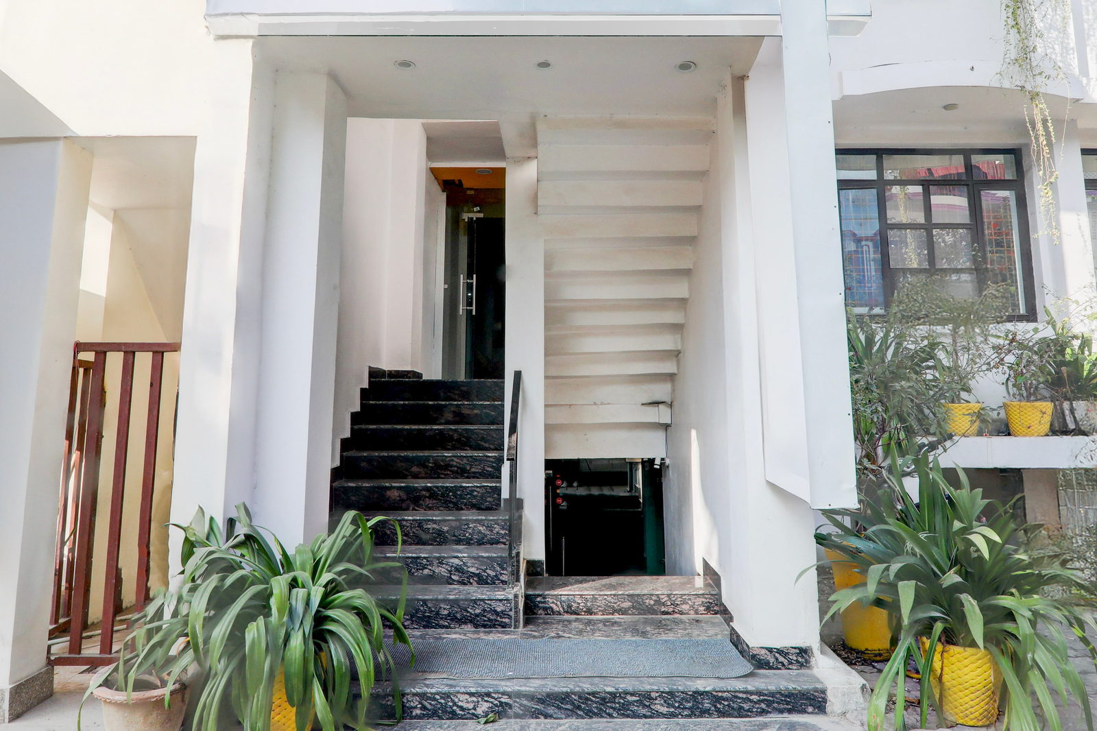 Super Hotel O Insaf Nagar Munshipuliya Formerly Vibrant,Snac2,3 star