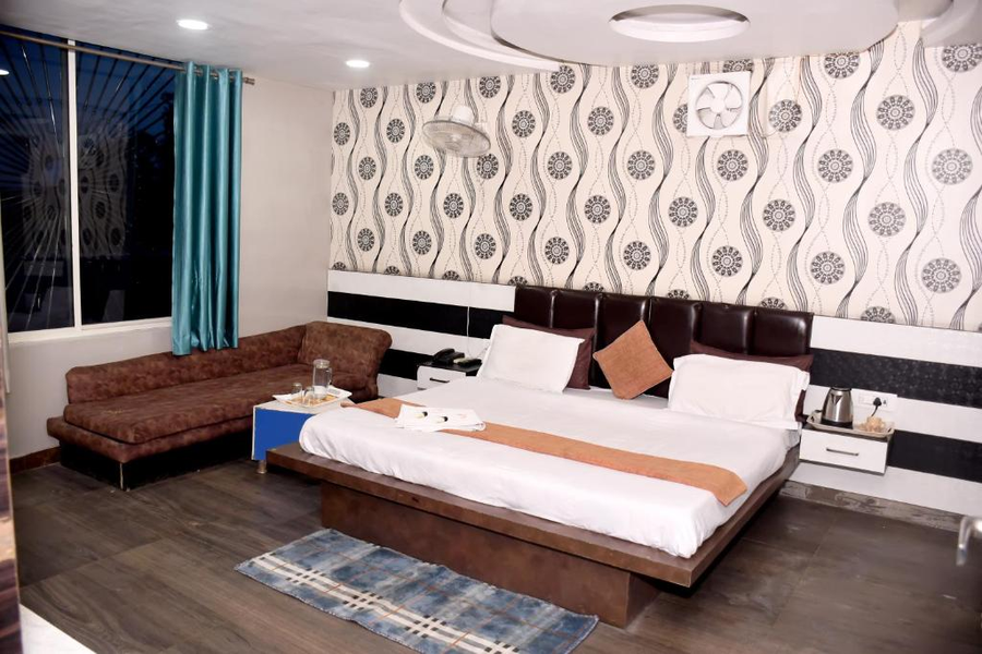 hotel j p residancy
