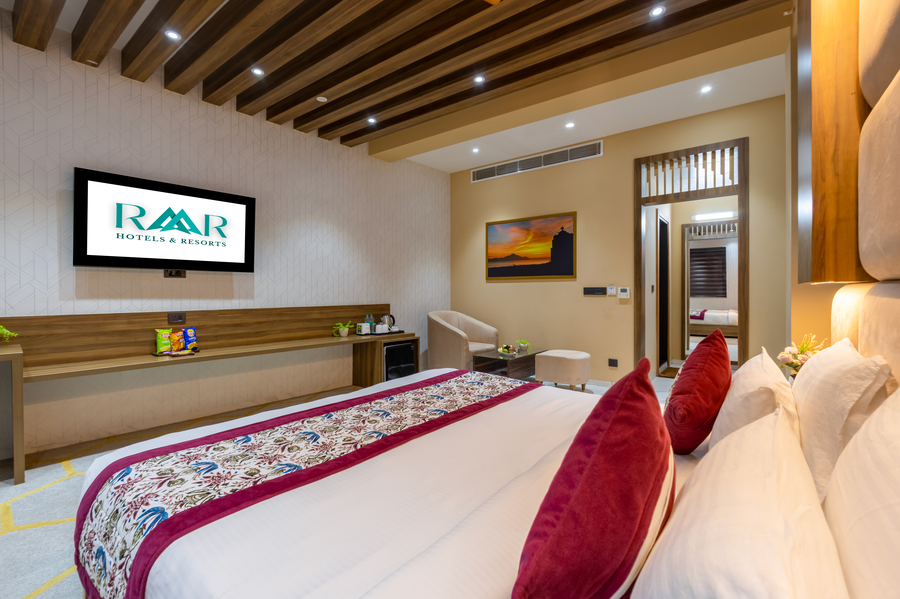 the sm hotel by rmr hotels