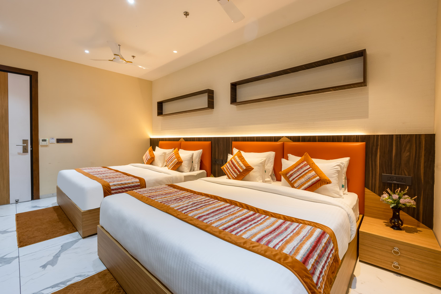 the sm hotel by rmr hotels