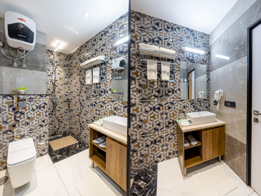 the sm hotel by rmr hotels