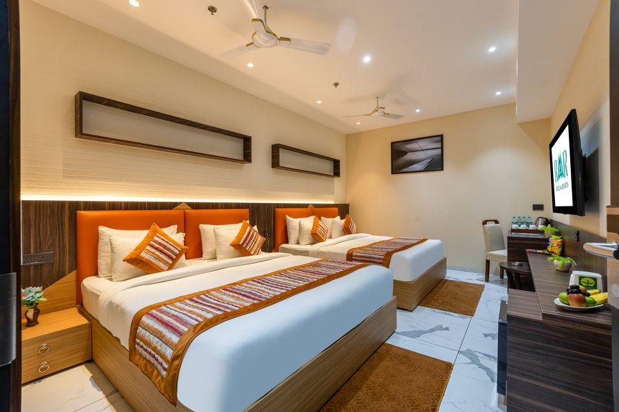 the sm hotel by rmr hotels