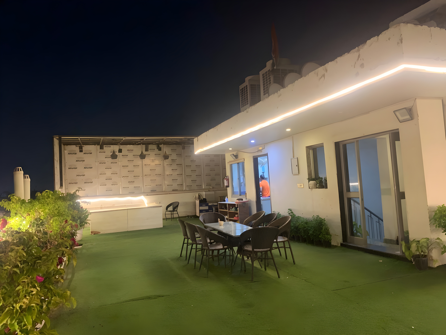 Hotel Aerostar Gold Near Yashobhoomi,East Of Kailash,4 star