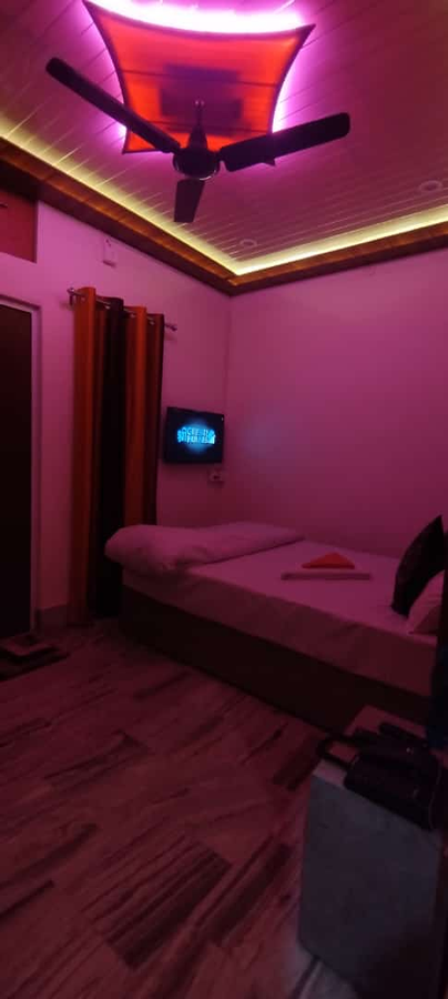 Shree Guest House,,3 star