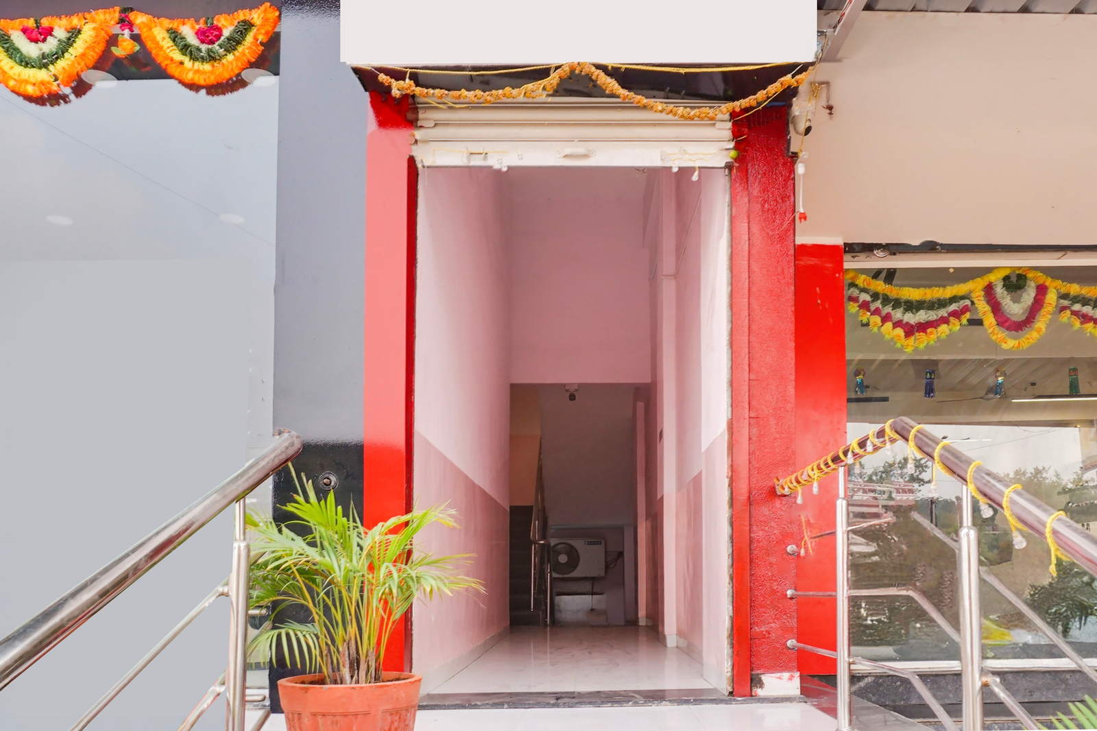 Super Collection O Chandan Nagar Kharadi Formerly Kharadi Inn,,3 star