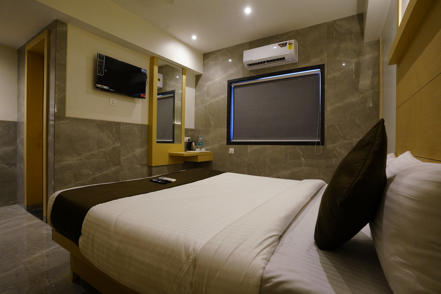 shyanu lords eco inn airoli near mindspace