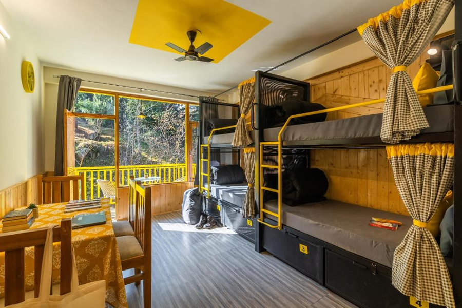 the hosteller manali old manali