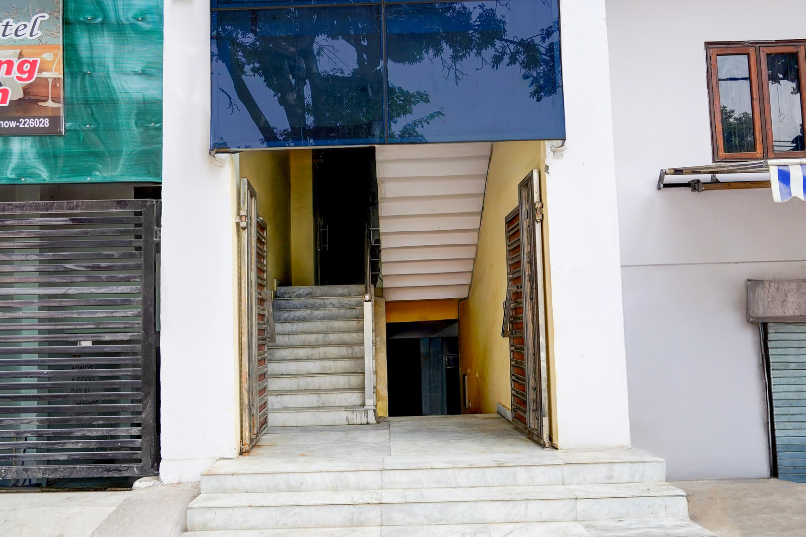 oyo collection o govind vihar matiyari formerly saffron