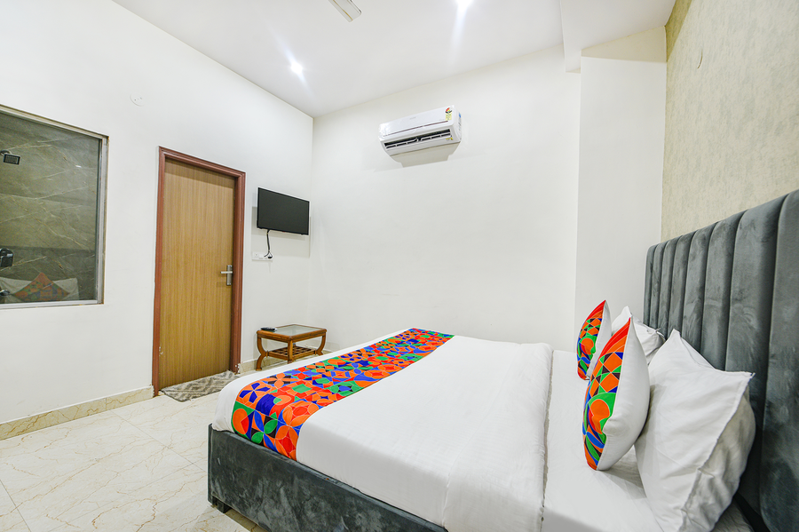 fabhotel kavya inn