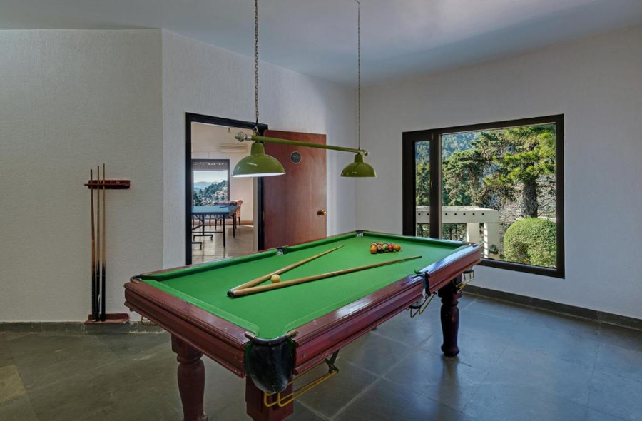8fold pinecrest by larisa