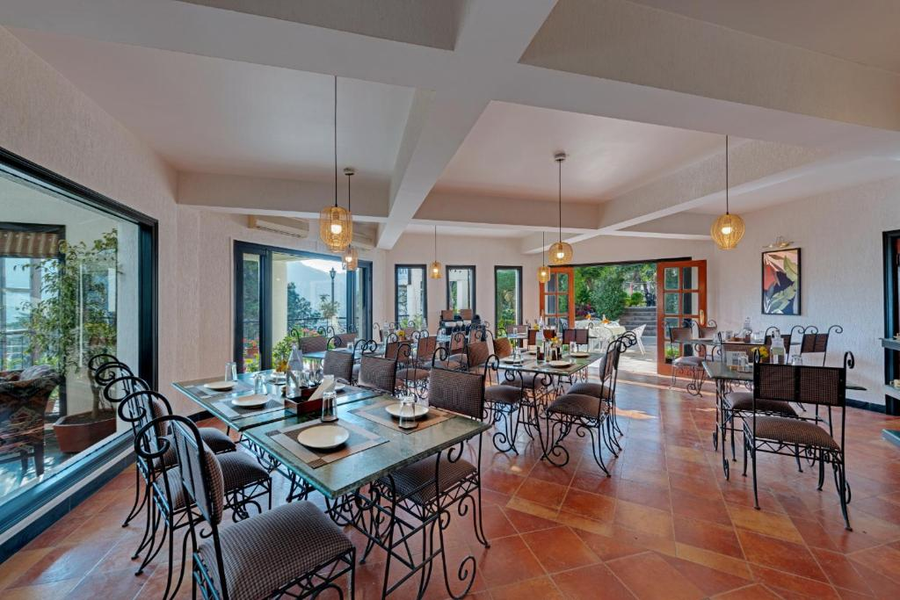 8fold pinecrest by larisa