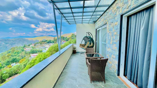 q nest hotel cloud end lansdowne