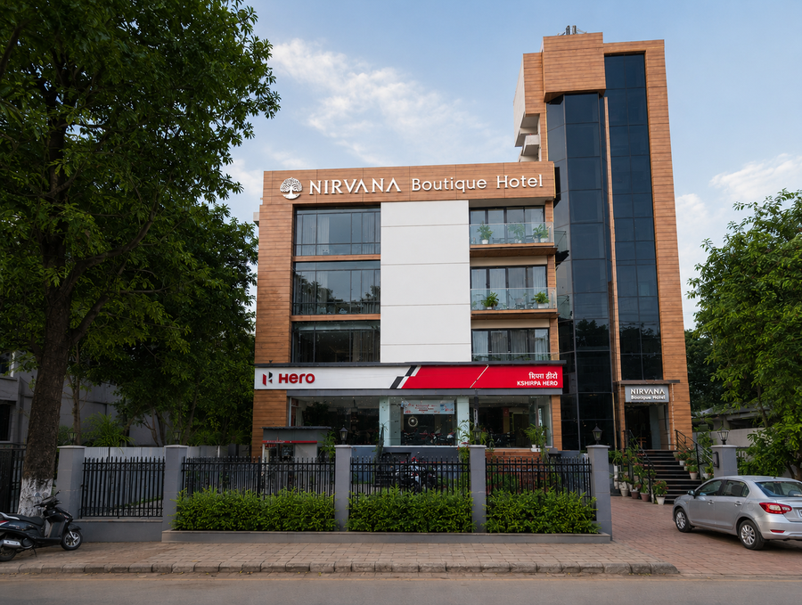 Nirvana Boutique Hotel,Dewas Rd,3 star