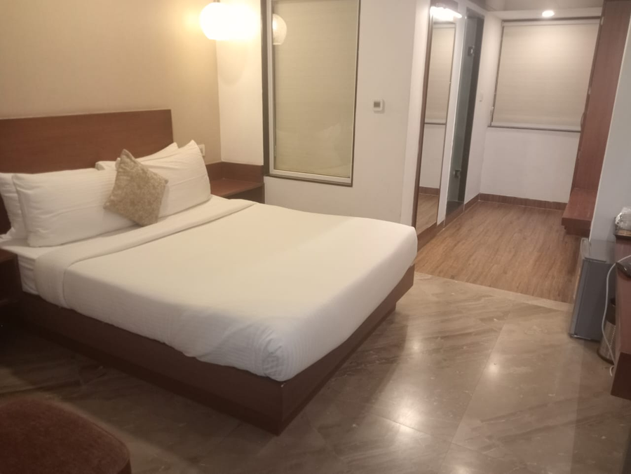 hotel kadamb tree