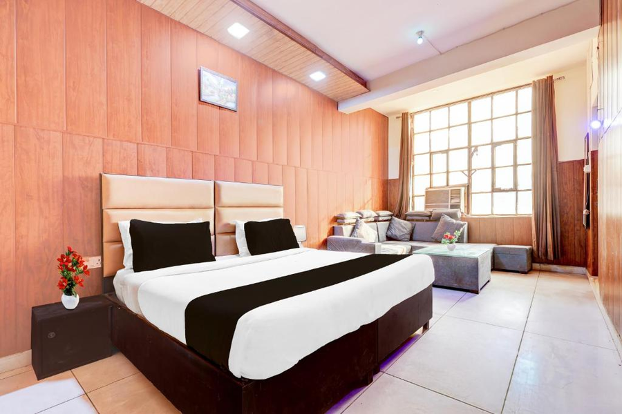 super hotel o dtu main gate delhi