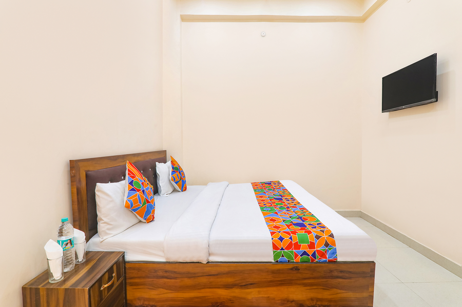 fabhotel rk palace