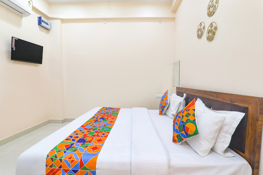fabhotel rk palace