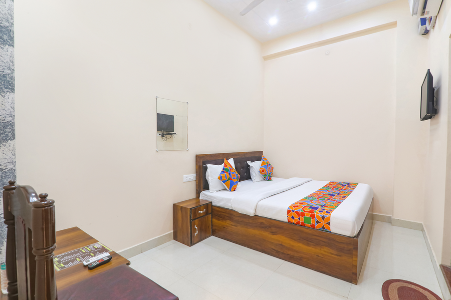 fabhotel rk palace