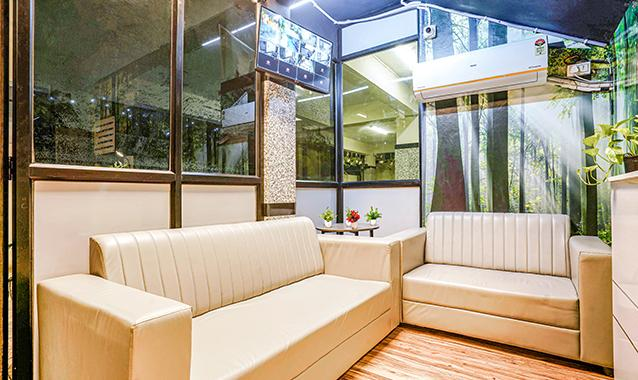 Fabhotel Eminent Suites Banjara Hills - Nr Lv Prasad Institute,,3 star