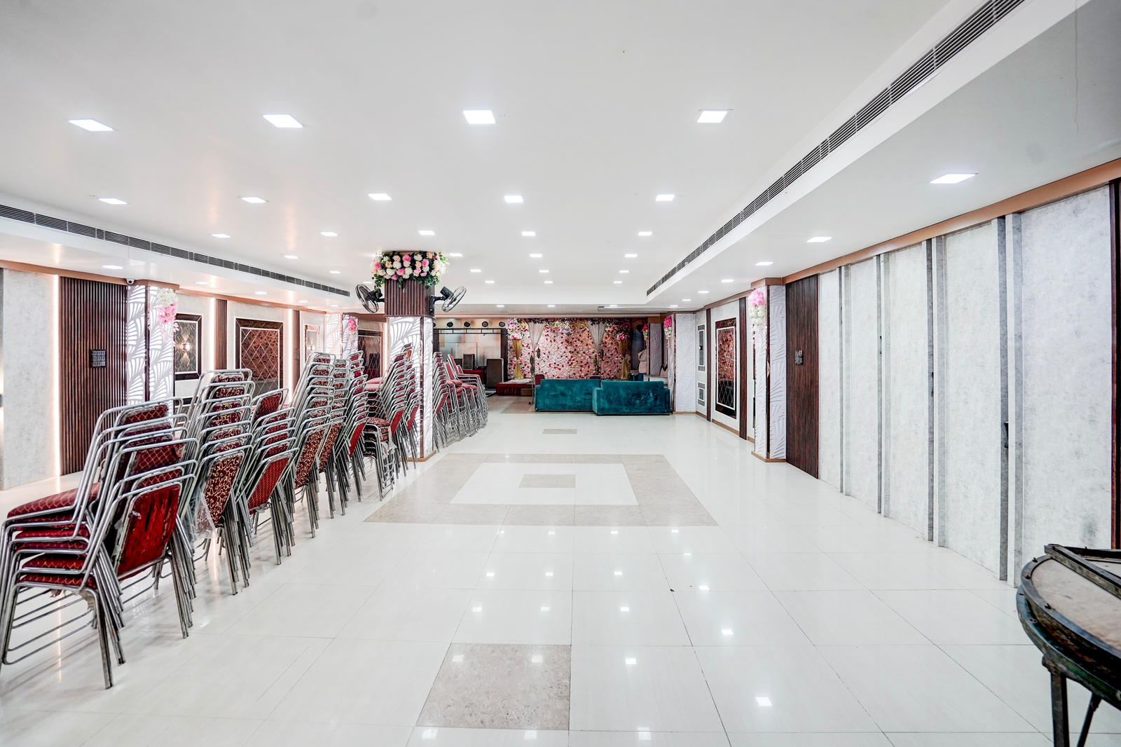 Super Hotel O Govind Nagar Kanpur Formerly Maharoopa Palace,,3 star