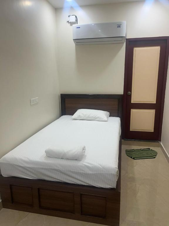 Sudha Grand,,3 star