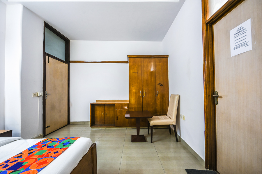 Fabexpress Sunrise Villa,Okhla Industrial Area, New Delhi,3 star