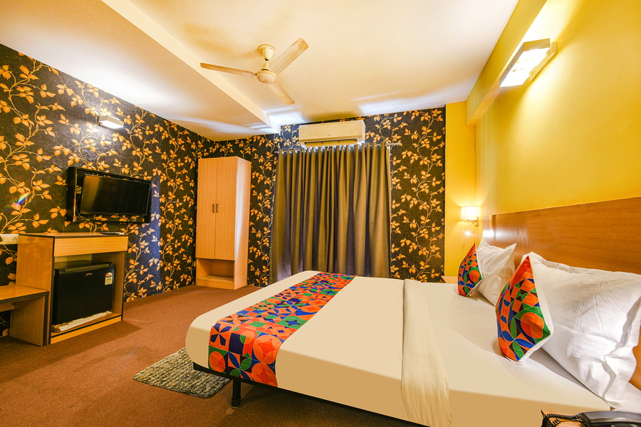 fabhotel old maple leaf
